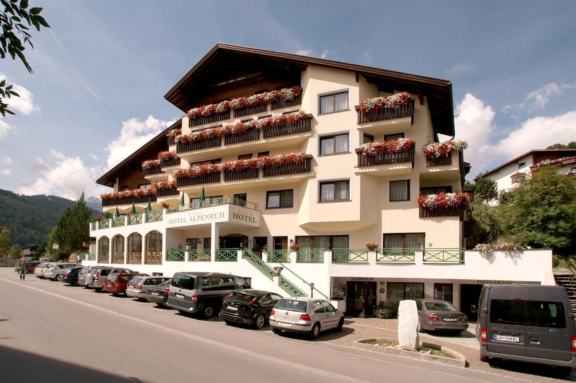 Hotel Garni Alpenruh-Micheluzzi Serfaus Exteriér fotografie